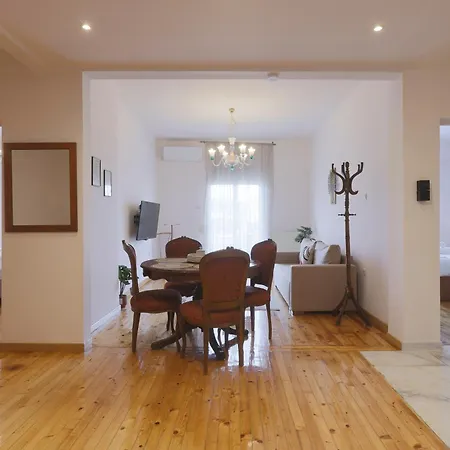 Atelier Poly - Two Bedroom For 5 Persons -50m To Metro Sintrivani Station- 6th Floor Plain View - Center -