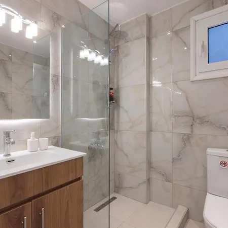 Atelier Poly - Two Bedroom For 5 Persons -50m To Metro Sintrivani Station- 6th Floor Plain View - Center - Saloniki