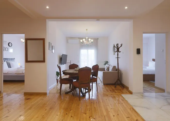 Atelier Poly - Two Bedroom For 5 Persons -50m To Metro Sintrivani Station- 6th Floor Plain View - Center -