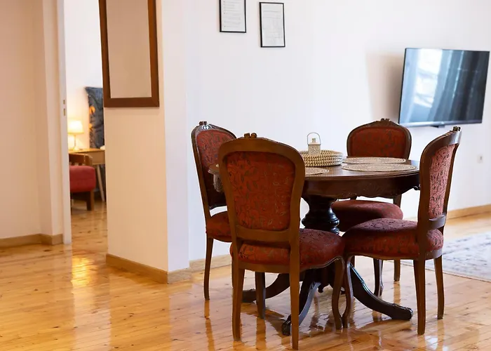 Atelier Poly - Two Bedroom For 5 Persons -50m To Metro Sintrivani Station- 6th Floor Plain View - Center - Appartement Thessalonique