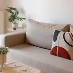 Apartment Atelier Poly - Two Bedroom For 5 Persons -50m To Metro Sintrivani Station- 6th Floor Plain View - Center -