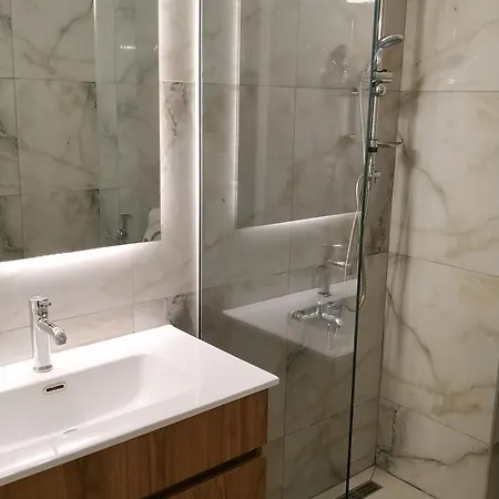 Apartment Atelier Poly - Two Bedroom For 5 Persons -50m To Metro Sintrivani Station- 6th Floor Plain View - Center -