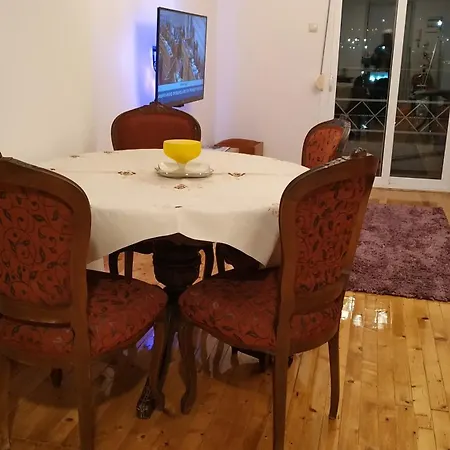 Apartment Atelier Poly - Two Bedroom For 5 Persons -50m To Metro Sintrivani Station- 6th Floor Plain View - Center -