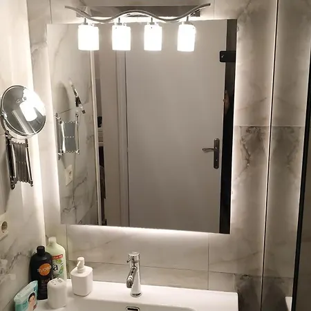 Apartment Atelier Poly - Two Bedroom For 5 Persons -50m To Metro Sintrivani Station- 6th Floor Plain View - Center -