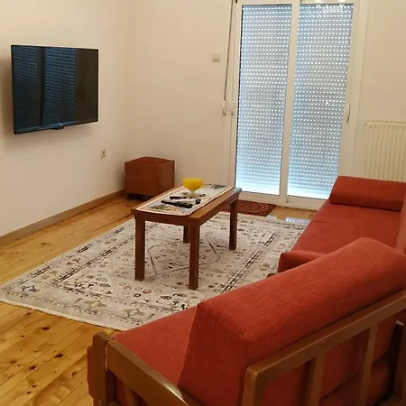 شقة Atelier Poly - Two Bedroom For 5 Persons -50m To Metro Sintrivani Station- 6th Floor Plain View - Center - *