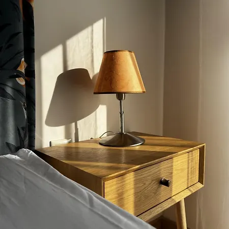 Atelier Poly - Two Bedroom For 5 Persons -50m To Metro Sintrivani Station- 6th Floor Plain View - Center - 아파트 *