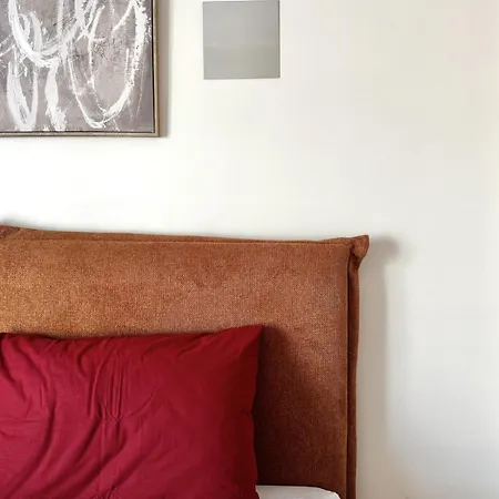 Atelier Poly - Two Bedroom For 5 Persons -50m To Metro Sintrivani Station- 6th Floor Plain View - Center -