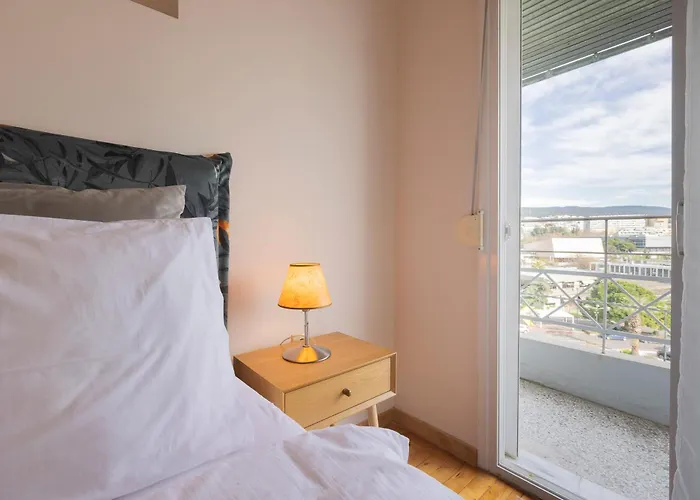 Atelier Poly - Two Bedroom For 5 Persons -50m To Metro Sintrivani Station- 6th Floor Plain View - Center - 塞萨洛尼基