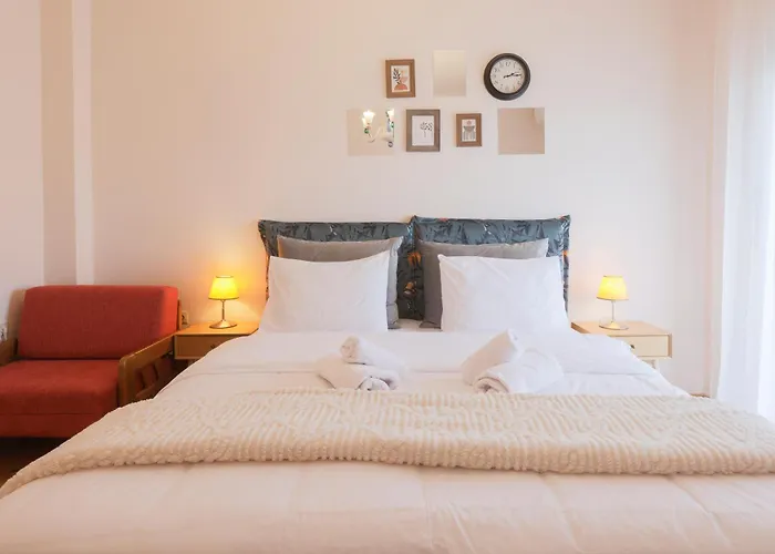 Апартаменты Atelier Poly - Two Bedroom For 5 Persons -50m To Metro Sintrivani Station- 6th Floor Plain View - Center -