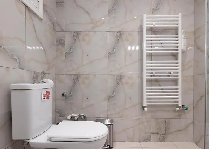 Atelier Poly - Two Bedroom For 5 Persons -50m To Metro Sintrivani Station- 6th Floor Plain View - Center - Apartment Thessaloniki