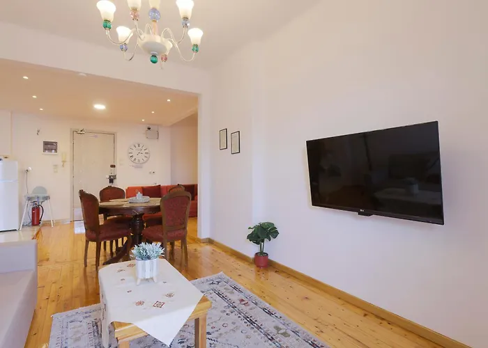 Atelier Poly - Two Bedroom For 5 Persons -50m To Metro Sintrivani Station- 6th Floor Plain View - Center - Apartment
