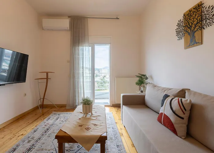 Atelier Poly - Two Bedroom For 5 Persons -50m To Metro Sintrivani Station- 6th Floor Plain View - Center - *
