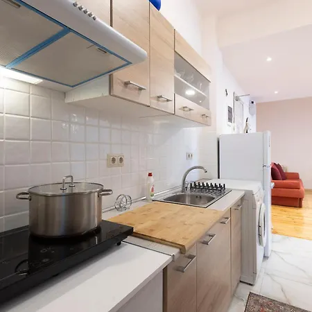 Atelier Poly - Two Bedroom For 5 Persons -50m To Metro Sintrivani Station- 6th Floor Plain View - Center - * 테살로니키