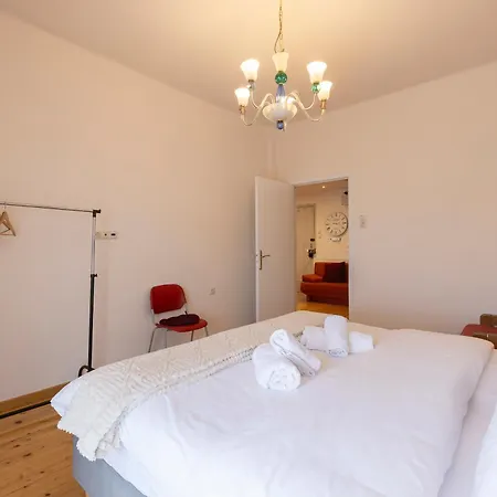 Atelier Poly - Two Bedroom For 5 Persons -50m To Metro Sintrivani Station- 6th Floor Plain View - Center - 아파트 테살로니키