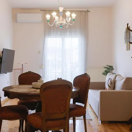 Atelier Poly - Two Bedroom For 5 Persons -50m To Metro Sintrivani Station- 6th Floor Plain View - Center - 아파트 테살로니키